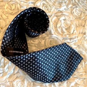 New Geoffrey Beene mens silk tie